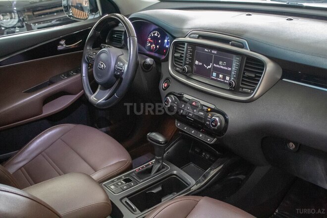 Kia Sorento-14