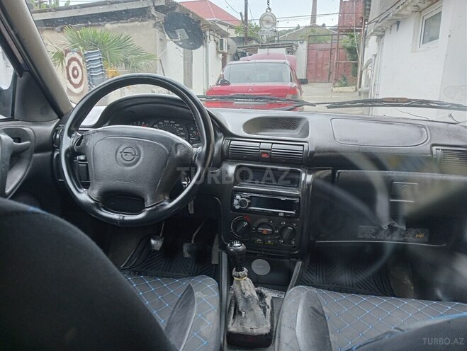 Opel Astra 1995, 323,525 km - 2.0 л - Bakı