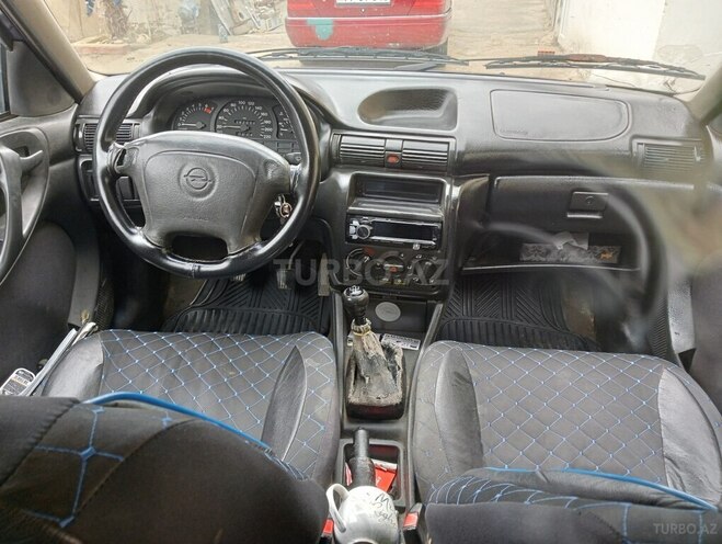 Opel Astra 1995, 323,525 km - 2.0 л - Bakı