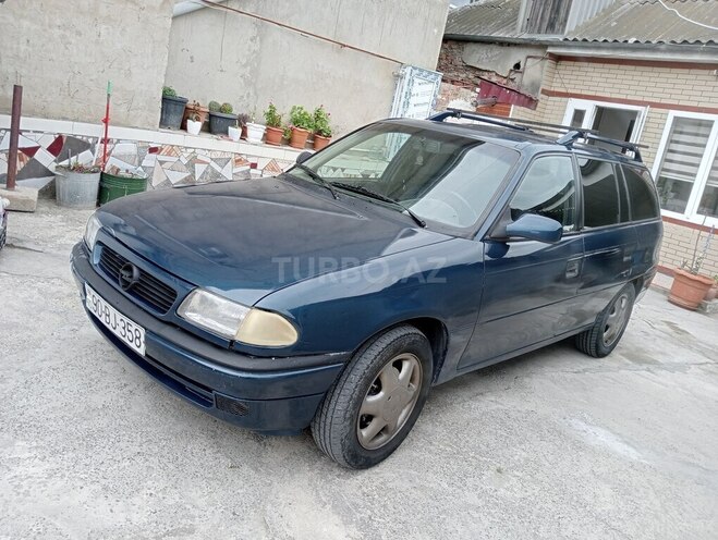 Opel Astra 1995, 323,525 km - 2.0 л - Bakı