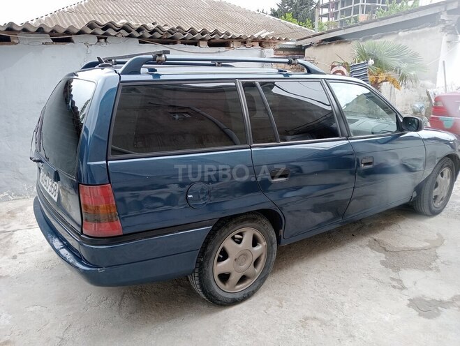 Opel Astra 1995, 323,525 km - 2.0 л - Bakı