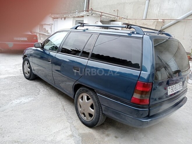 Opel Astra 1995, 323,525 km - 2.0 л - Bakı