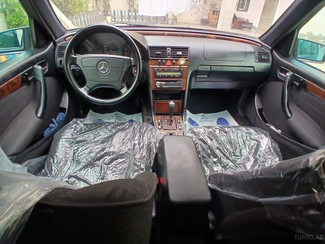 Mercedes C 240 1999, 258,000 km - 2.4 l - Bakı