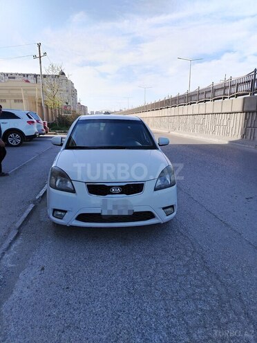 Kia Rio 2011, 375,000 km - 1.4 l - Gəncə