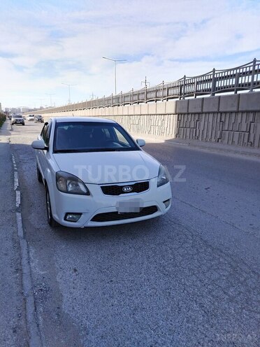 Kia Rio 2011, 375,000 km - 1.4 l - Gəncə