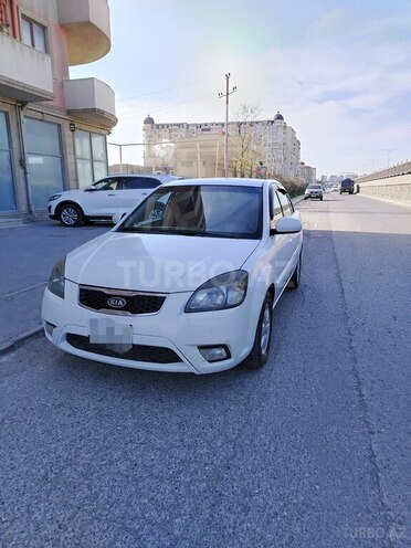 Kia Rio 2011, 375,000 km - 1.4 l - Gəncə