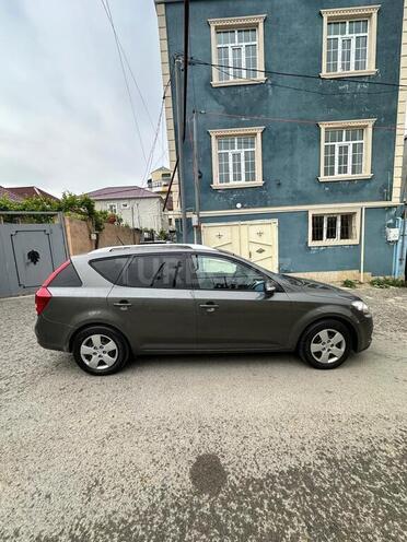 Kia Ceed 2009, 230,000 km - 1.6 л - Bakı