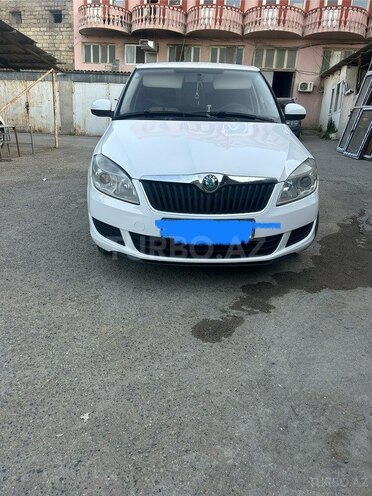 Skoda Fabia 2012, 300,000 km - 1.6 l - Bakı