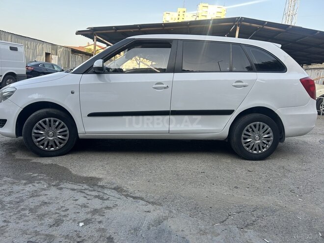 Skoda Fabia 2012, 300,000 km - 1.6 l - Bakı