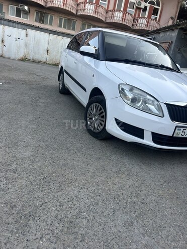 Skoda Fabia 2012, 300,000 km - 1.6 l - Bakı