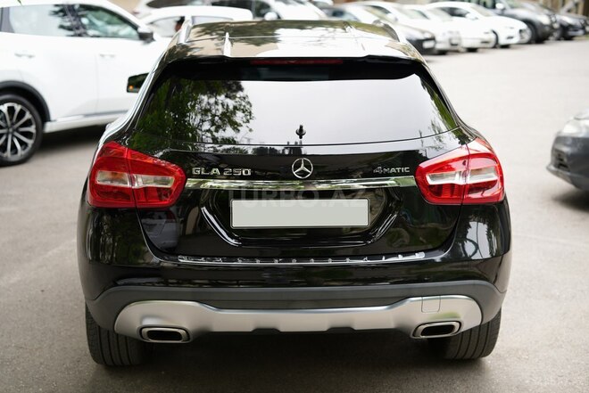 Mercedes GLA 250 4MATIC 2020, 79,000 km - 2.0 л - Bakı