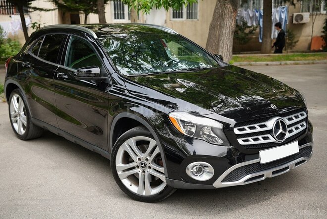 Mercedes GLA 250 4MATIC 2020, 79,000 km - 2.0 л - Bakı