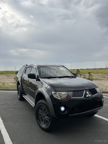 Mitsubishi L200 2008, 403,000 km - 2.5 l - Bakı