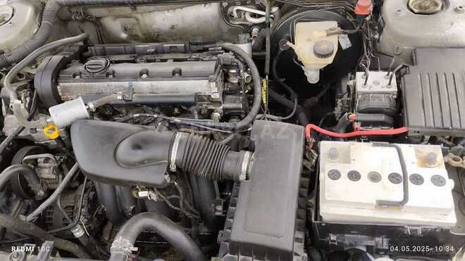 Peugeot 406 2001, 380,000 km - 2.0 l - Bakı