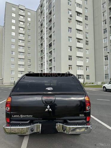 Mitsubishi L200 2008, 403,000 km - 2.5 l - Bakı