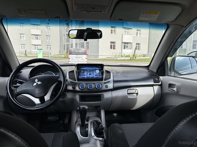 Mitsubishi L200 2008, 403,000 km - 2.5 l - Bakı