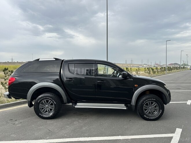 Mitsubishi L200 2008, 403,000 km - 2.5 l - Bakı