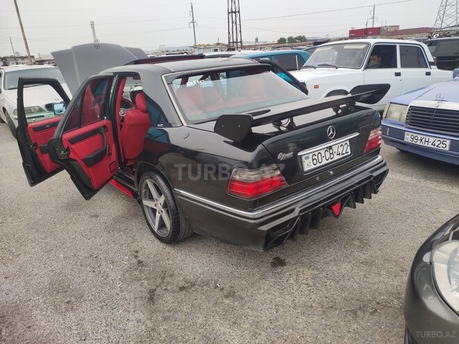 Mercedes E 220 1994, 300,000 km - 2.2 l - Bakı