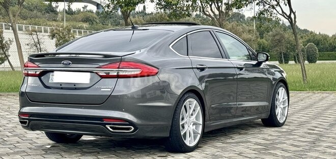 Ford Fusion (North America) 2017, 220,000 km - 2.0 л - Bakı