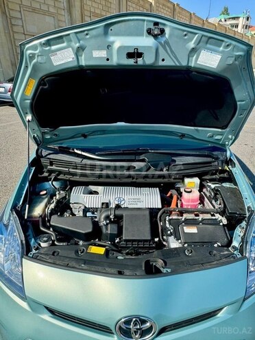 Toyota Prius 2015, 190,000 km - 1.8 l - Bakı