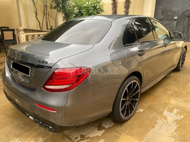 Mercedes E 300 4MATIC 2018, 59,600 km - 2.0 л - Bakı