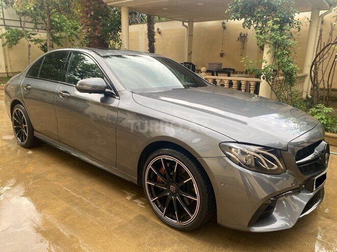 Mercedes E 300 4MATIC 2018, 59,600 km - 2.0 л - Bakı