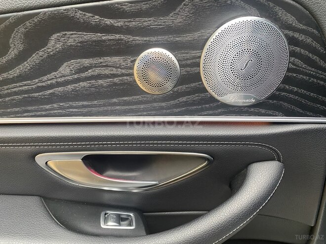 Mercedes E 300 4MATIC 2018, 59,600 km - 2.0 л - Bakı