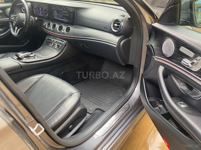 Mercedes E 300 4MATIC 2018, 59,600 km - 2.0 л - Bakı