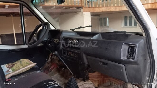 Ford Transit 1990, 322,000 km - 2.5 l - Tovuz