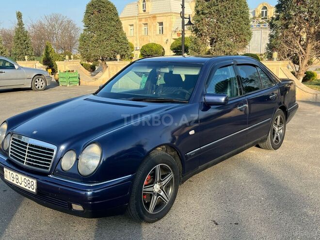 Mercedes E 240 1997, 475,663 km - 2.4 l - Füzuli