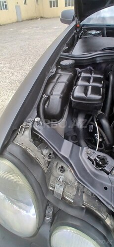 Mercedes E 270 2001, 907,560 km - 2.7 l - Bakı