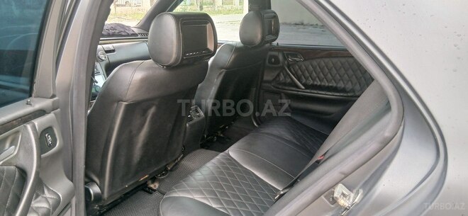 Mercedes E 270 2001, 907,560 km - 2.7 l - Bakı