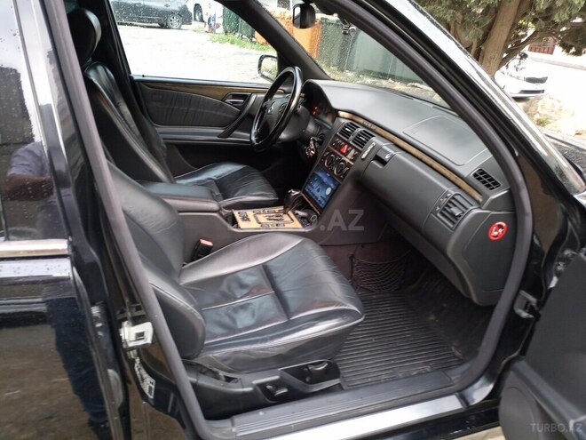 Mercedes E 270 2001, 440,000 km - 2.7 l - Bakı