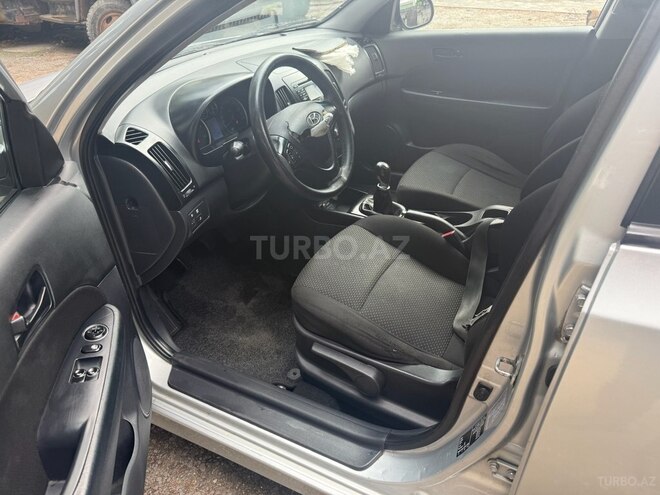 Hyundai i30 2010, 275,000 km - 1.6 l - Bakı