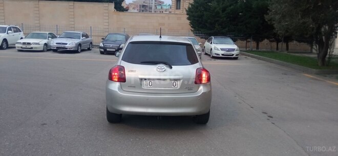 Toyota Auris 2008, 295,000 km - 1.4 l - Bakı