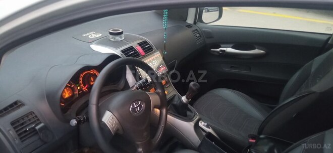 Toyota Auris 2008, 295,000 km - 1.4 l - Bakı