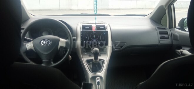 Toyota Auris 2008, 295,000 km - 1.4 l - Bakı