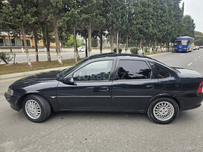 Opel Vectra 1996, 300,000 km - 1.8 l - Sumqayıt