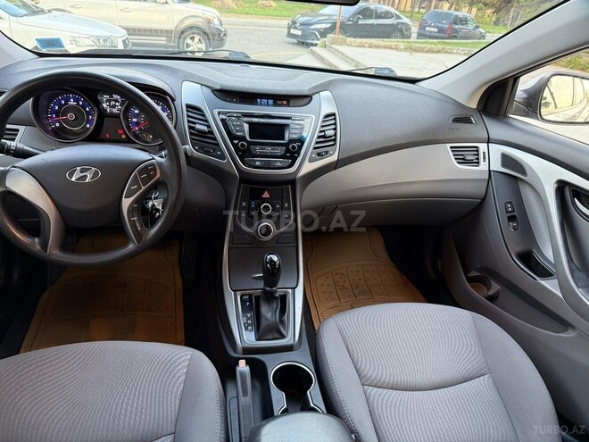 Hyundai Elantra 2015, 146,450 km - 1.8 л - Bakı