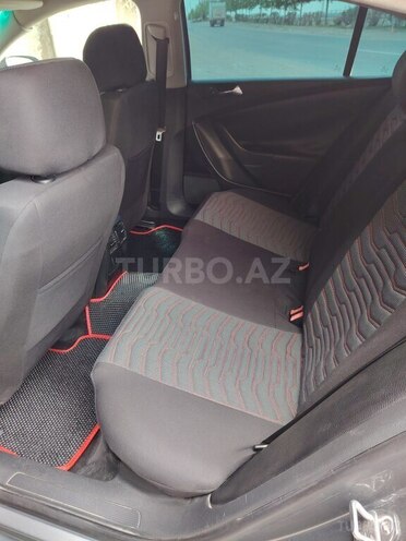 Volkswagen Passat 2005, 336,000 km - 2.0 l - Bakı