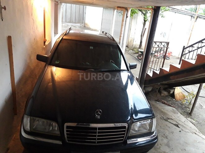 Mercedes C 220 d 2000, 331,000 km - 2.2 л - Bakı