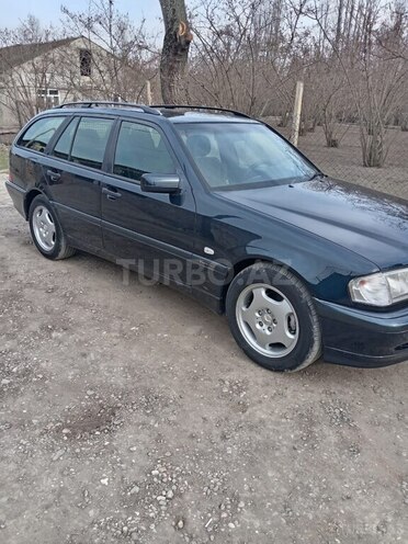 Mercedes C 200 2000, 330,000 km - 2.0 l - Qusar