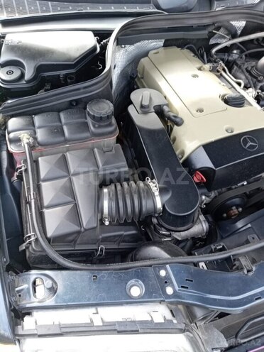 Mercedes C 200 2000, 330,000 km - 2.0 l - Qusar