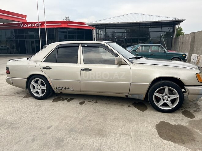 Mercedes E 200 d 1986, 344,344 km - 2.0 l - Zərdab