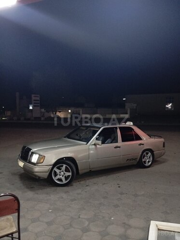 Mercedes E 200 d 1986, 344,344 km - 2.0 l - Zərdab