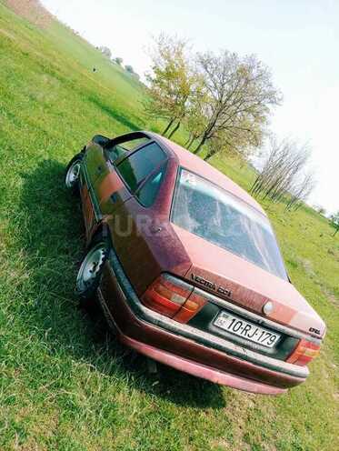 Opel Vectra 1993, 353,535 km - 1.8 l - Qazax