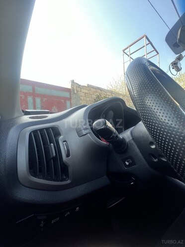 Kia Sportage 2013, 200,000 km - 2.0 л - Bakı