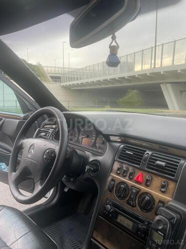 Mercedes E 220 d 2001, 385,902 km - 2.2 л - Bakı