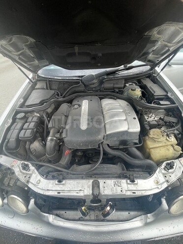 Mercedes E 220 d 2001, 385,902 km - 2.2 л - Bakı