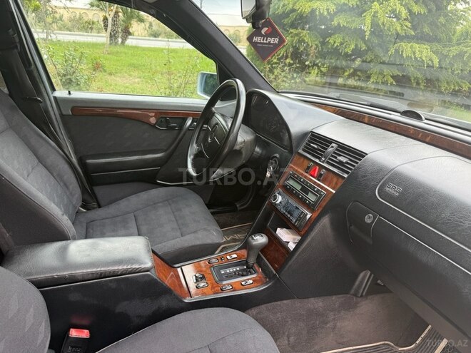 Mercedes C 220 1996, 321,580 km - 2.2 л - Bakı